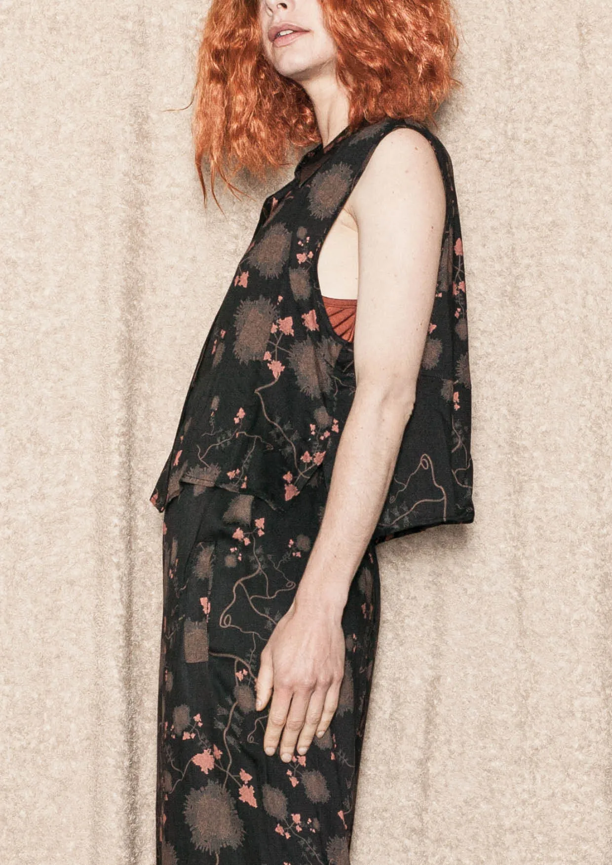 BLOUSE SHORT SLEEVELESS - RAYON print black/rust