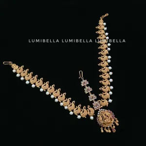 Goddess Lakshmi Engraved Three Layered Nethi Chutti