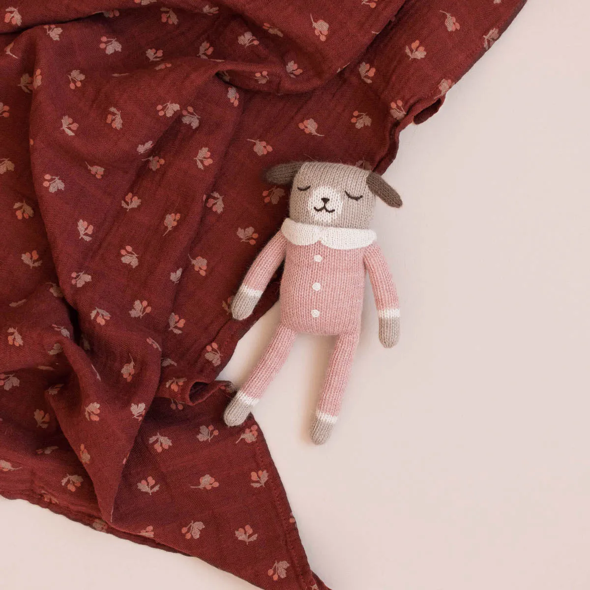 Main Sauvage Knit Toy - Puppy - Rose Jumpsuit