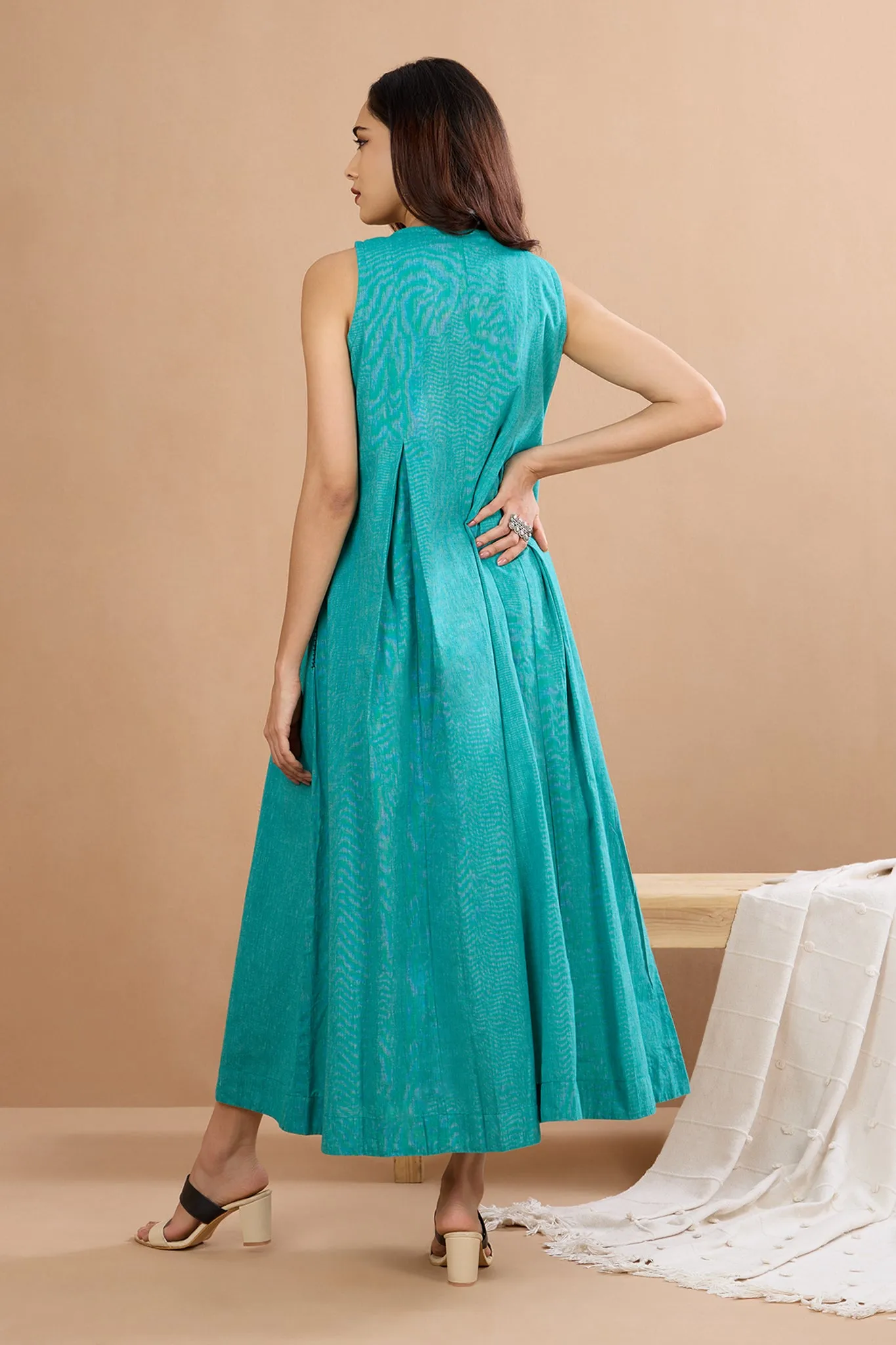 Ocean Twilight Hues Sleeveless Jumpsuit with Pockets