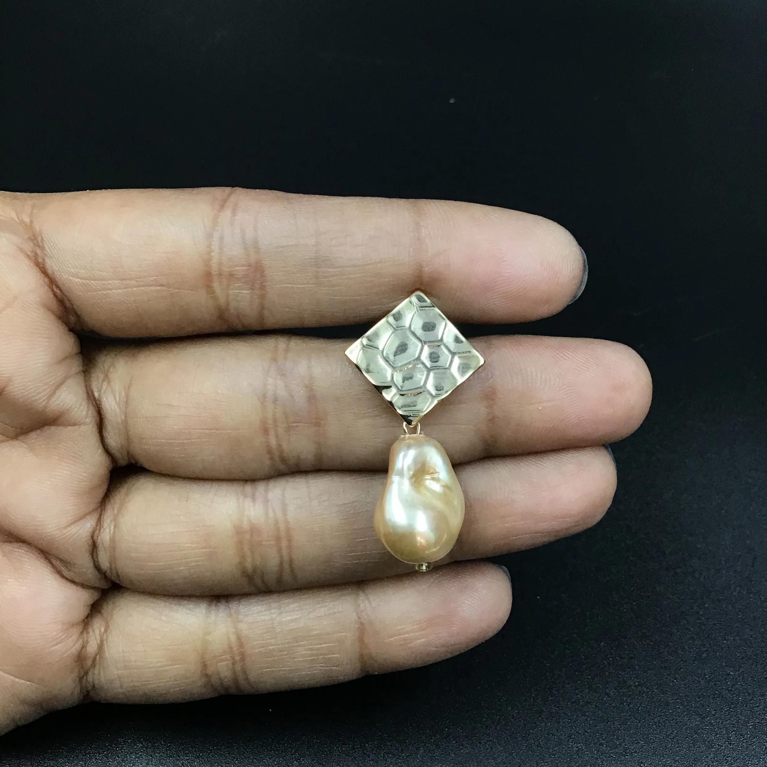 Stylish Pendant Set 3474-68